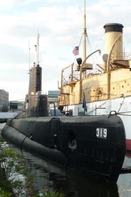 Submarine <i>Becuna</i> (SS-319) image. Click for full size.