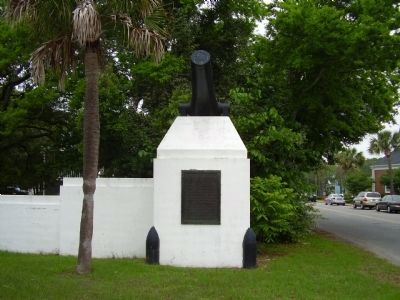Fort Moultrie Marker. Click for full size. Fort Moultrie Marker image. Click for full size.