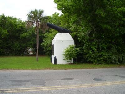 Fort Moultrie Marker. Click for full size. Fort Moultrie Marker image. Click for full size.