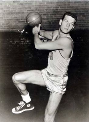 Frank Selvy. Click for full size. Frank Selvy image. Click for full size.