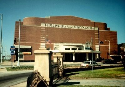 Greenville Memorial Auditorium image. Click for full size.