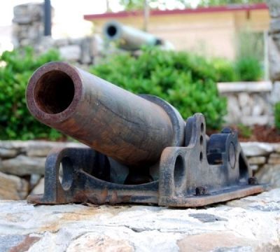 Cannon Overlooking McPherson Park. Click for full size. Cannon Overlooking McPherson Park image. Click for full size.