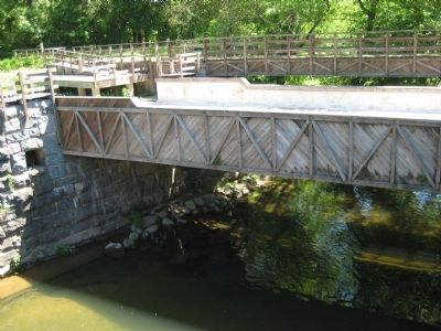 Aqueduct across Cooks Creek, mentioned on marker image. Click for full size.