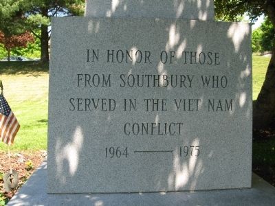 Southbury Veterans Memorial (west face) image. Click for full size.