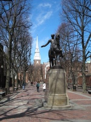 Entrance to Paul Revere Mall image. Click for full size.