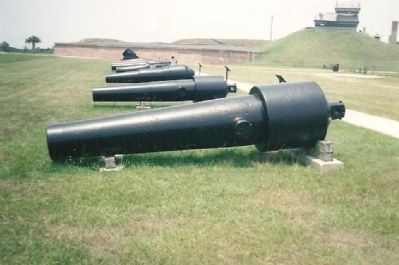 Row of Civil War Era Cannon image. Click for full size.