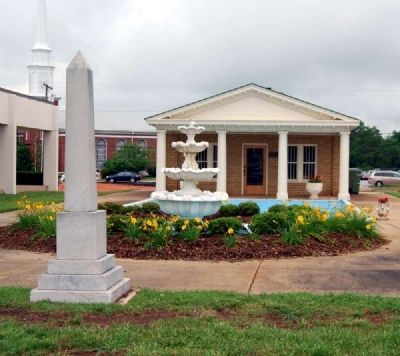 Eve Marker -<br>Robert Quillen Museum in Background image. Click for full size.