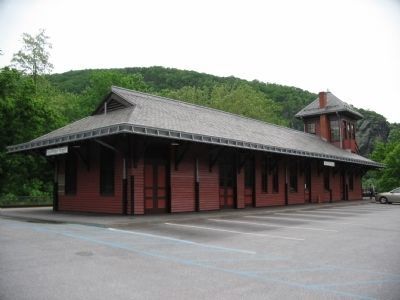 Modern Day Harpers Ferry Train Station image. Click for full size.