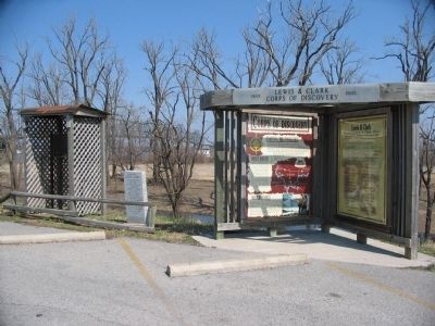 Corps of Discovery Kiosk and other Markers image. Click for full size.