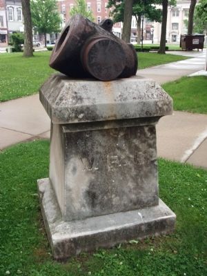 Mortar on Courthouse Lawn image. Click for full size.