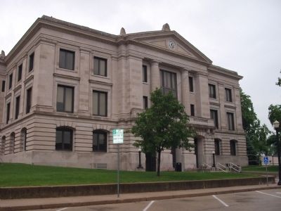 East Side of Hendricks County Courthouse image. Click for full size.