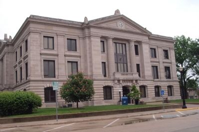 West Side of Hendricks County Courthouse image. Click for full size.