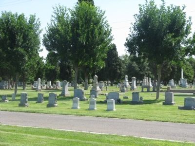 Modesto Pioneer Cemetery image. Click for full size.