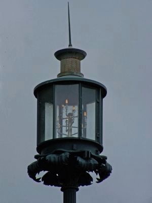 Old Harbor Light close-up image. Click for full size.