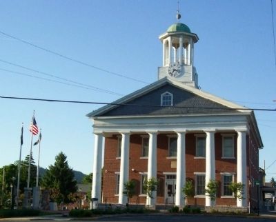 Fulton County Courthouse and Memorials. Click for full size. Fulton County Courthouse and Memorials image. Click for full size.