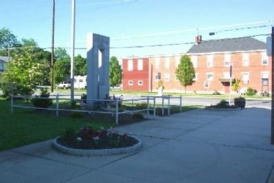 Newburg and Hopewell Township World War II Memorial image. Click for full size.