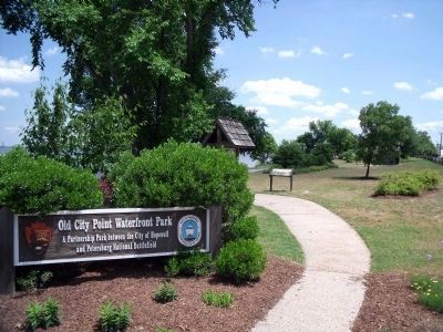 Old City Point Waterfront Park on Water Street. image. Click for full size.