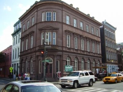 One Broad Street Marker image. Click for full size.
