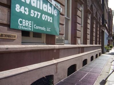 One Broad Street Marker image. Click for full size.