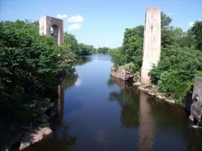 Appomattox River at Campbell's Bridge (downriver). image. Click for full size.