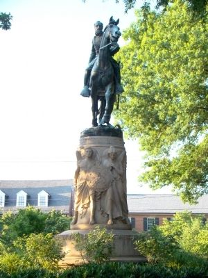 Thomas Jonathan Jackson Statue image. Click for full size.