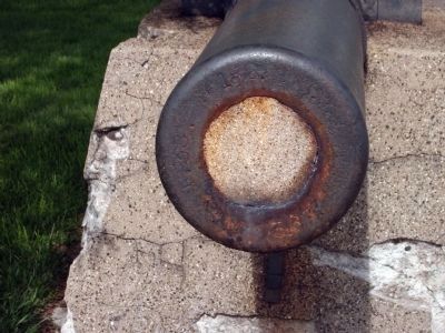 Muzzle View - - South / East Cannon - At Sidewalk. image. Click for full size.
