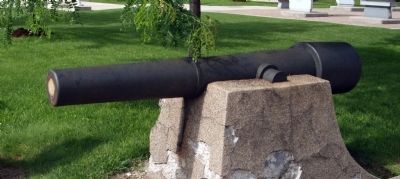Close Up - - South / East Cannon - At Sidewalk. image. Click for full size.