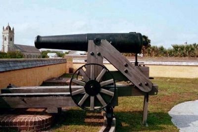 Fort Moultrie Cannon along northwest parapet. Click for full size. Fort Moultrie Cannon along northwest parapet image. Click for full size.