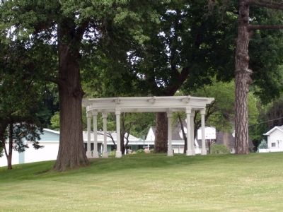 A 'Pergola' on the North Lawn.. Click for full size. A 'Pergola' on the North Lawn. image. Click for full size.