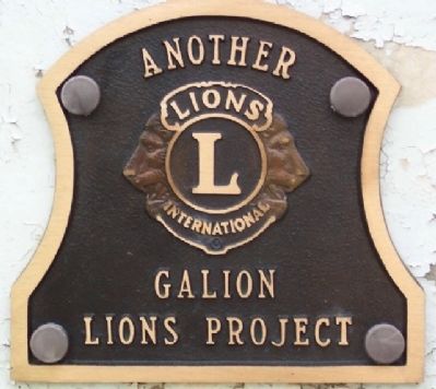 Lions Club Marker on Cannon Base image. Click for full size.