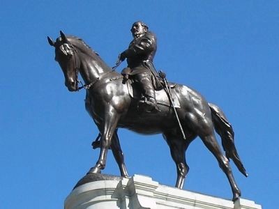 Closeup of Robert E. Lee Statue image. Click for full size.