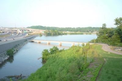 View from Rosalie Island, east across Smoot's Cove toward Potomac Waterfront Park image. Click for full size.