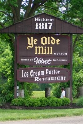 Ye Olde Mill Sign on OH Rt 13 image. Click for full size.