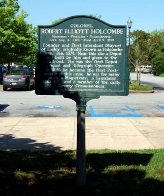 Colonel Robert Elliott Holcombe Marker. Click for full size. Colonel Robert Elliott Holcombe Marker image. Click for full size.