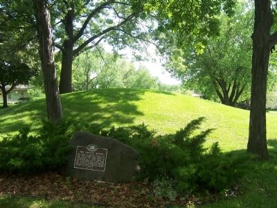 The Outlet Mound and Marker image. Click for full size.