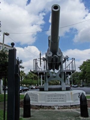 Tampa's 203 mm Spanish American War Gun Marker, South side image. Click for full size.