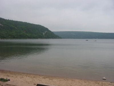 Devil's Lake and Bluffs image. Click for full size.
