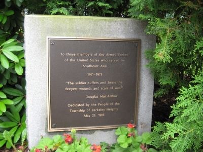 Vietnam War Plaque image. Click for full size.