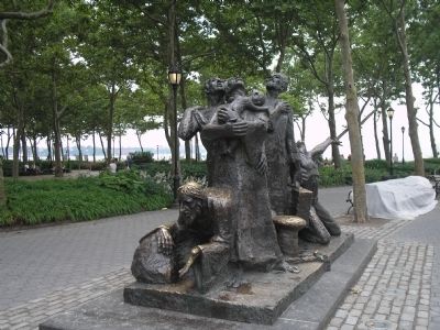 The Immigrants Monument image. Click for full size.