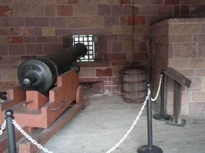 Cannon at Castle Clinton. Click for full size. Cannon at Castle Clinton image. Click for full size.