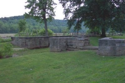 Hocking Canal Lock 19 East End image. Click for full size.