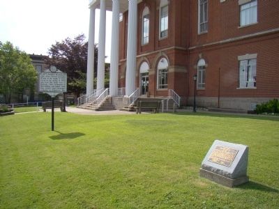 Markers on the Court House Grounds. Click for full size. Markers on the Court House Grounds image. Click for full size.