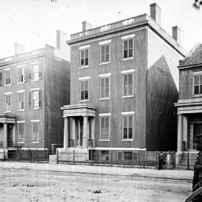 Richmond, Va. Residence of Gen. Robert E. Lee (707 East Franklin Street) image. Click for full size.