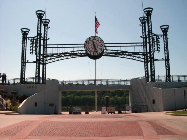 Looking South - - Lawrenceburg Bicentennial Memorial Gate image. Click for full size.