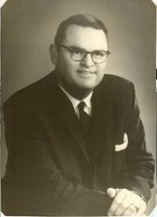 Dr. Robert C. Edwards<br>March 25, 1914 - December 4, 2008<br>8th President of Clemson University image. Click for full size.