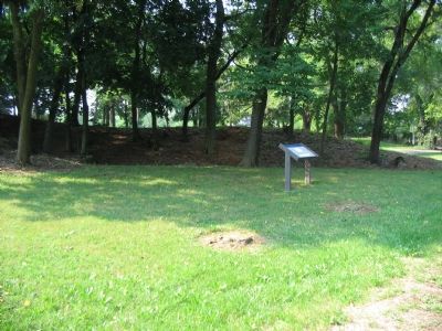 Portion of the Artillery Position of the Fort's West Side image. Click for full size.