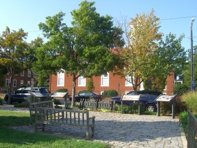 Four markers are at this location. image. Click for full size.