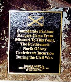 Plaque on the Right of the Main Plaque image. Click for full size.
