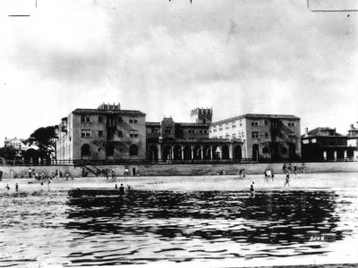 Nansemond Hotel from the water. image. Click for full size.