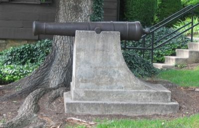 Fort Loudoun Cannon image. Click for full size.